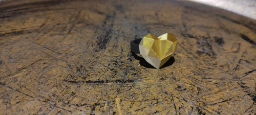 Designový 3D prsten Srdce - zlaté — foto 2
