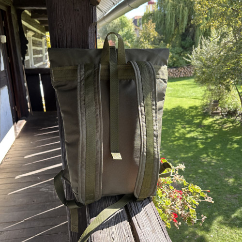 Liška s khaki+ přední kapsa na zip — foto 2
