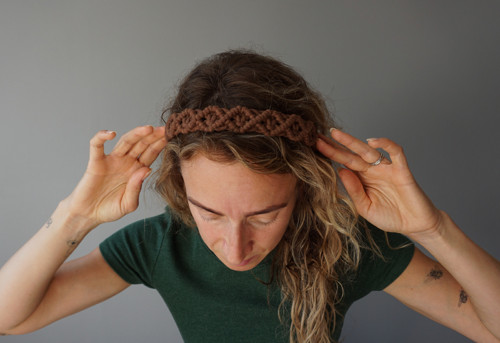 Macramé čelenka Chocolate — foto 3