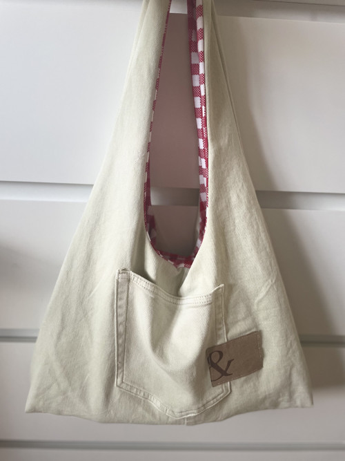 Džínová upcycle kabelka — foto 2