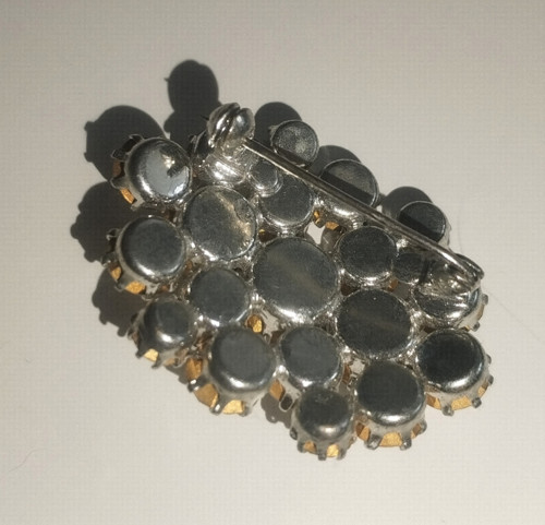 Zhruba 70let stará brož — foto 2