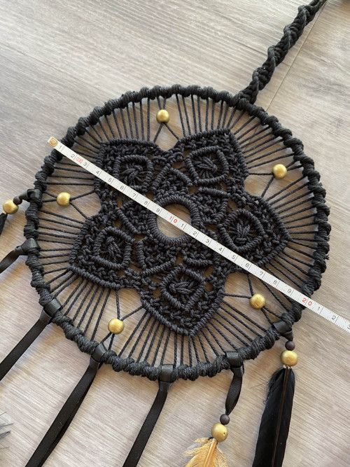 Černozlatý lapač snů - macramé — foto 4