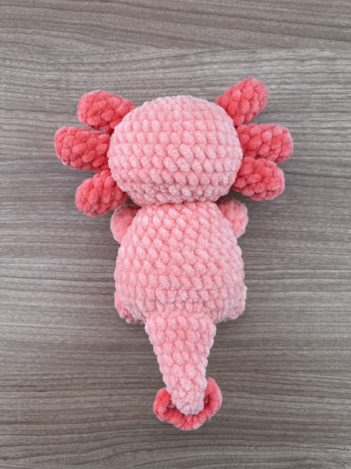Háčkovaný Axolotl - růžový (20 cm) — foto 2