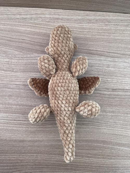 Háčkovaný Drak - hnědý (30 cm) — foto 3