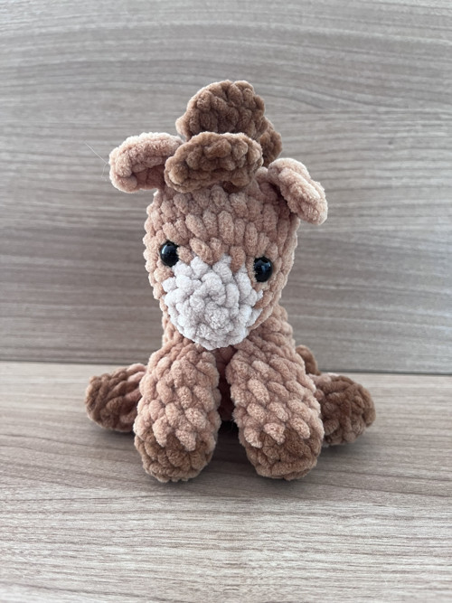 Háčkovaný Kůň - hnědý (16 cm) — foto 2