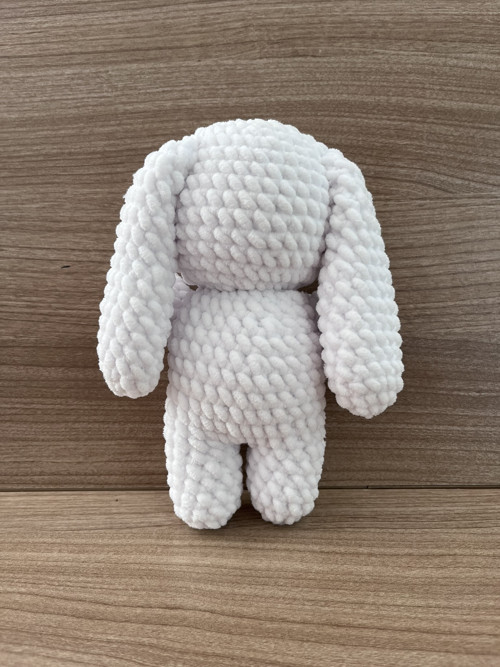Háčkovaný Králík - bílý (22 cm) — foto 2