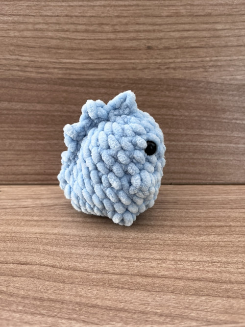 Háčkovaný Dinosaurus - modrý (8 cm) — foto 2