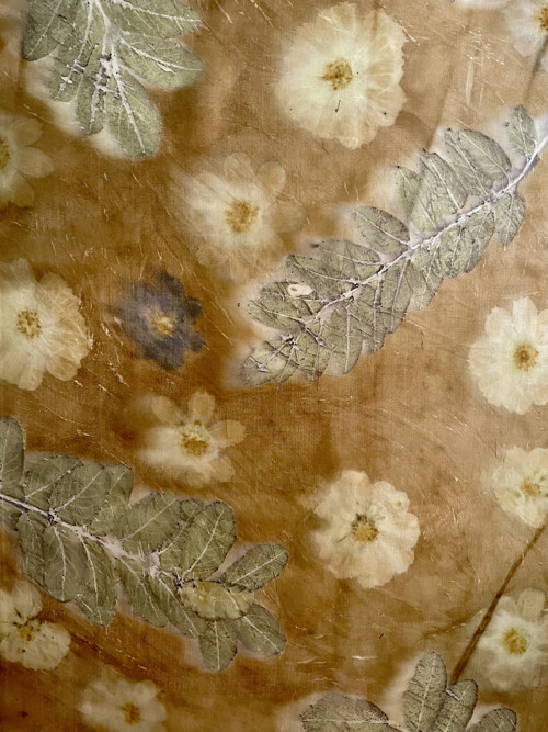 Hedvábná šála ecoprint — foto 2