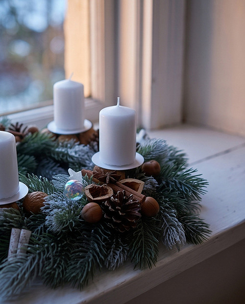 Adventní věnec ojíněný — foto 2