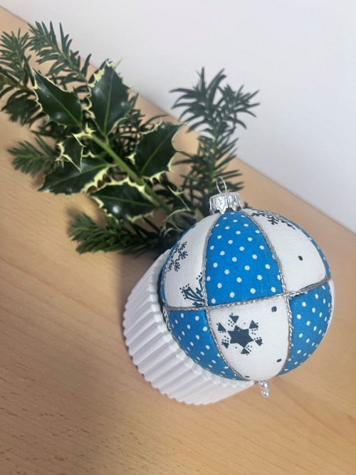 Vánoční baňka patchwork — foto 2