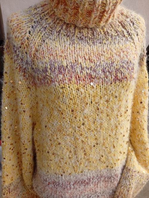 Ručně pletený svetr — foto 3
