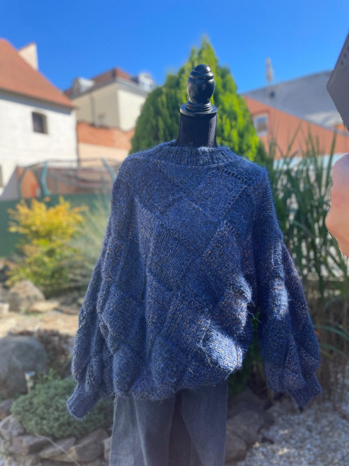 Ručně pletený svetr — foto 2