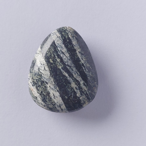 Serpentin – leštěná placička 33 mm — foto 2