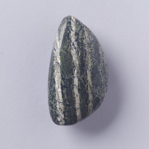 Serpentin – leštěná placička 40 mm — foto 2