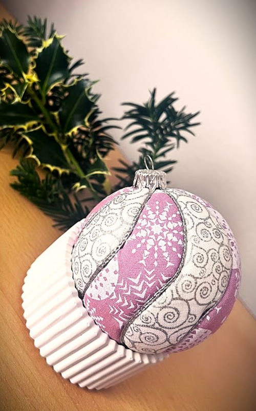 Vánoční baňka patchwork — foto 2