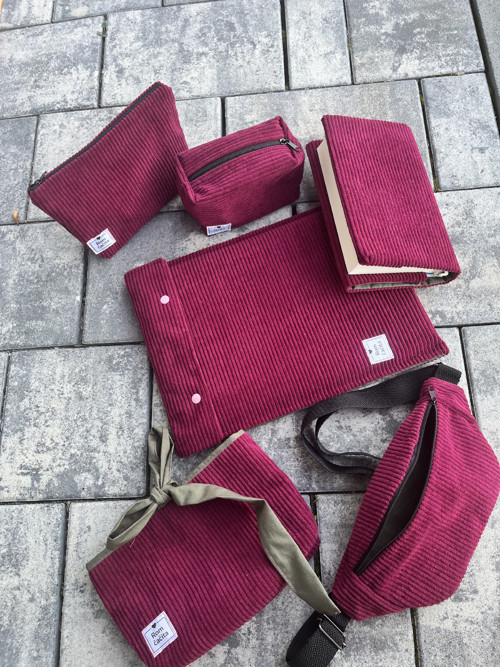 Manšestrový obal na notebook — foto 4