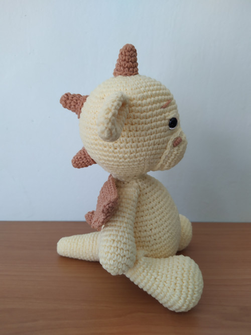 Háčkovaný drak velký 23 cm — foto 2