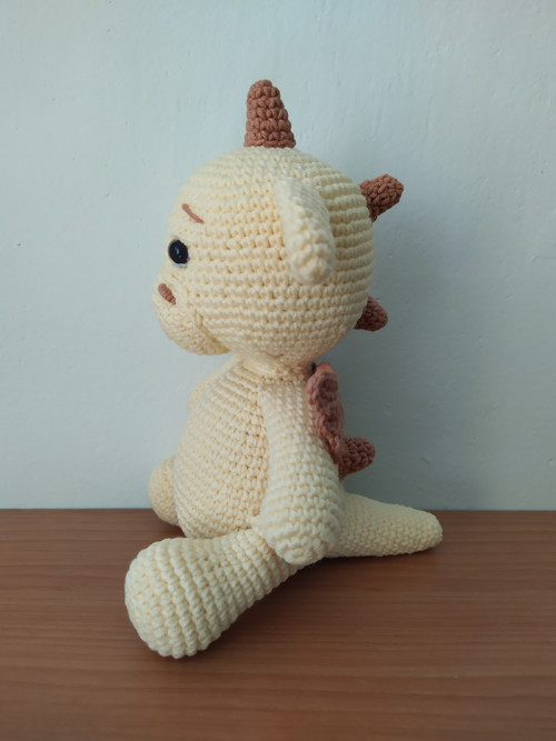 Háčkovaný drak velký 23 cm — foto 3