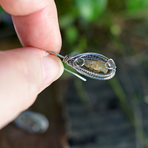 Náušnice s drahým etiopským opálem wire wrapping — foto 4