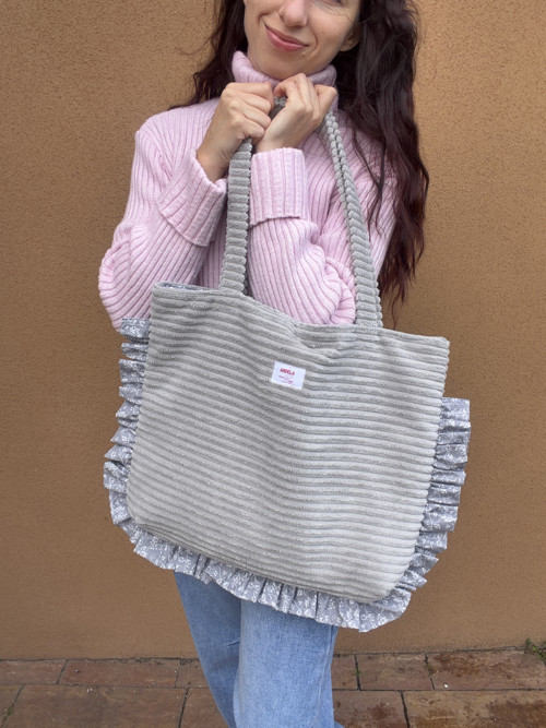 Praktická taška Tote bag s volánkem — foto 3