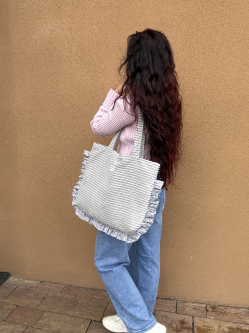 Praktická taška Tote bag s volánkem — foto 4