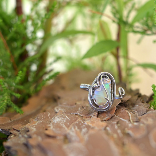 Otevřený prsten s etiopským opálem wire wrapping — foto 3