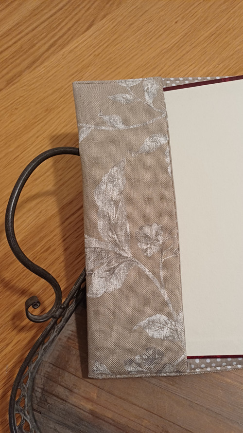 Posuvný textilní obal na knihu — foto 2