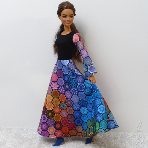 Dlouhé barevné šaty pro Barbie — foto 2
