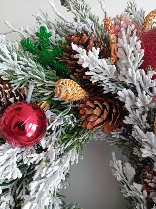 Vánoční věnec se světýlky — foto 3