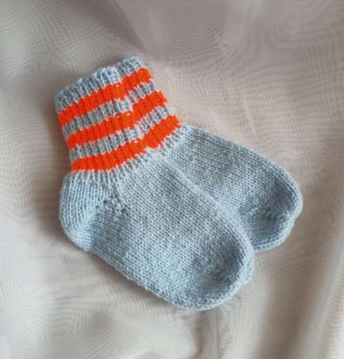 Pletené ponožtičky - 13 cm — foto 3