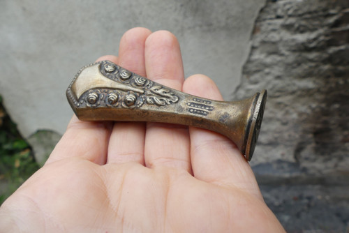 Starožitné kovové pečetidlo s monogramem AP — foto 3