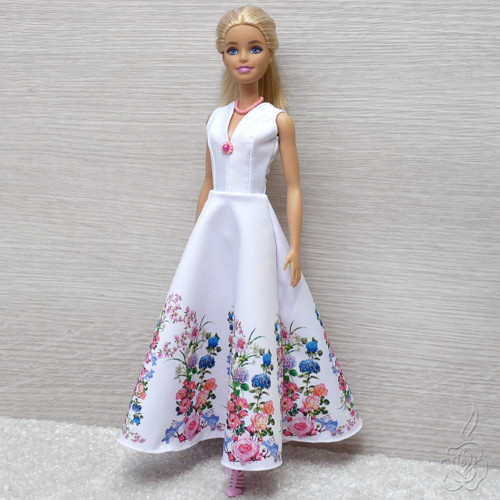 Romantické šaty pro Barbie — foto 3
