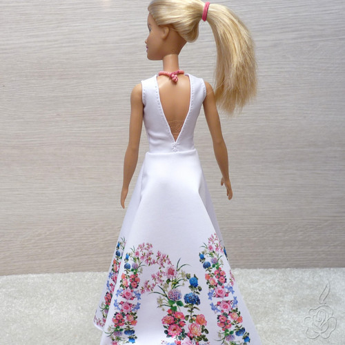 Romantické šaty pro Barbie — foto 2