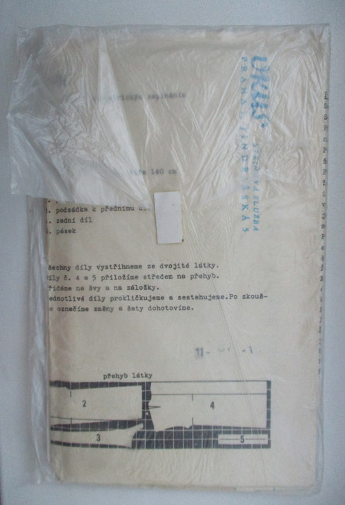 Rovné šaty-vkus — foto 2