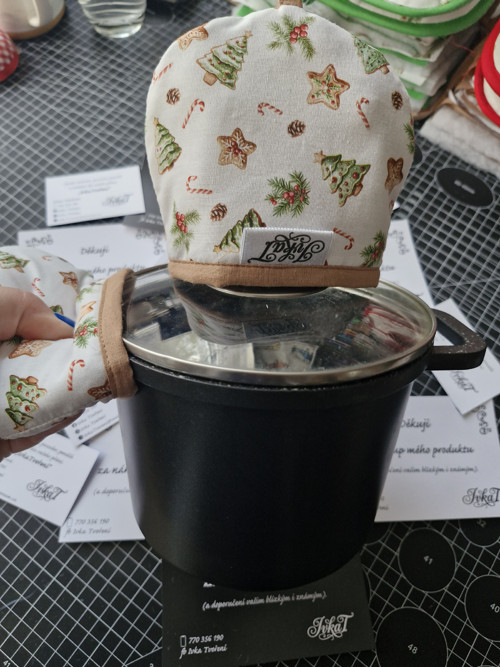 Sada Zástěra, 2+2 chňapky — foto 6