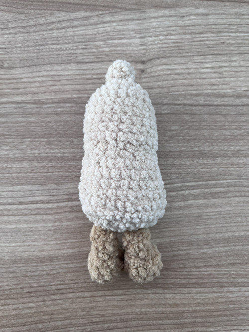 Háčkovaný Arašíd (17 cm) — foto 3