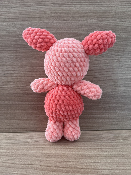 Háčkované Prasátko (21 cm) — foto 2