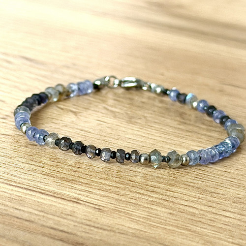 Náramok iolit, tanzanit, spinel, labradorit E065 — foto 5