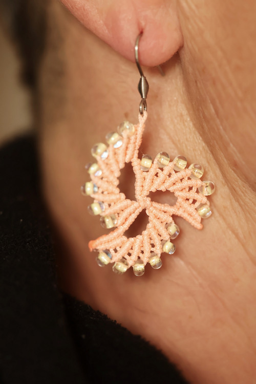 Macramé náušnice větrník — foto 3