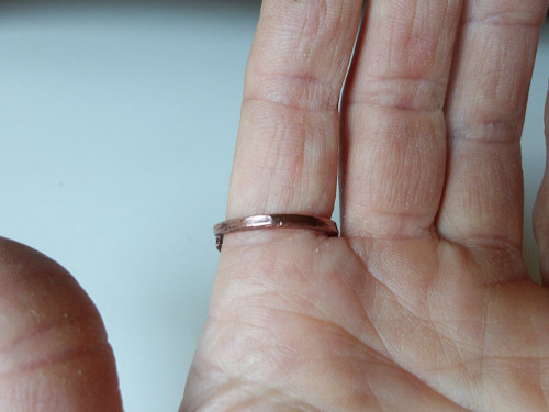 "Karma ellipse III." - LOVE text ring — foto 4