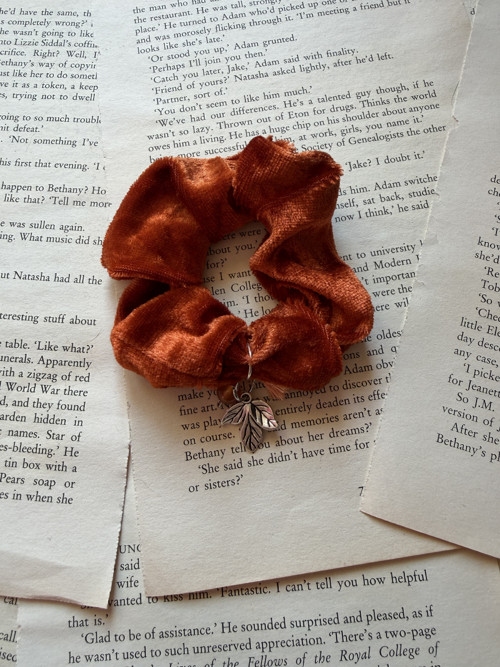 Podzimní listí - sametová scrunchie — foto 2