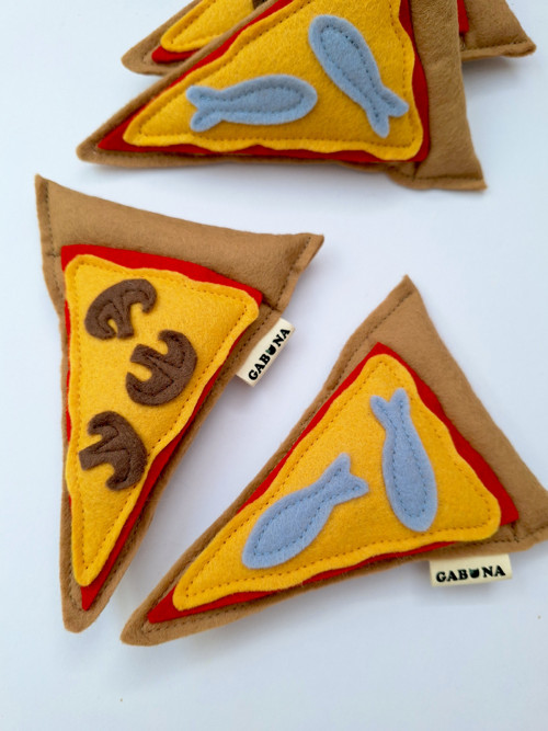 Pizza - hračka pro kočku — foto 2