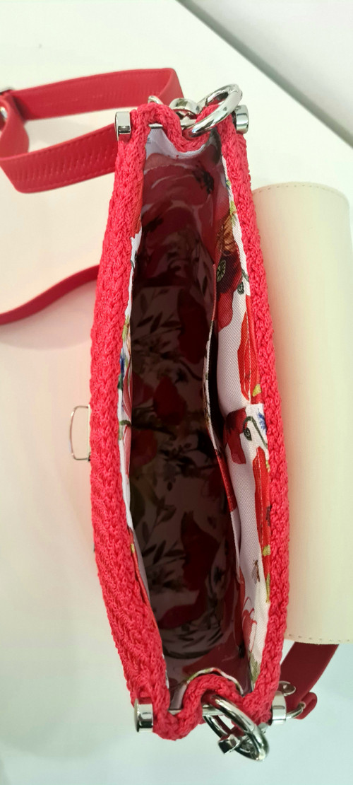 Háčkovaná crossbody kabelka — foto 2