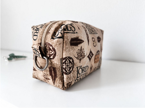 Kapsička Pán Prsteňov (pouch) - svetlá — foto 5