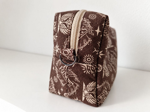 Kapsička Pán Prsteňov (pouch) - tmavá — foto 4