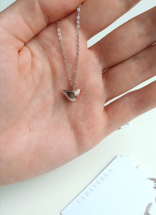 Přívěsek červenka mini porcelánová — foto 3