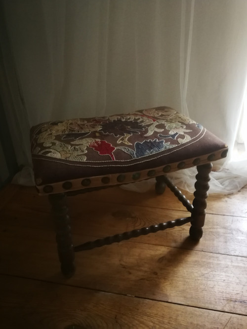 Vyšívaná stolička — foto 6
