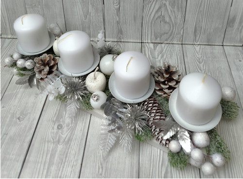 Adventní štola ve stříbrnobílé — foto 4