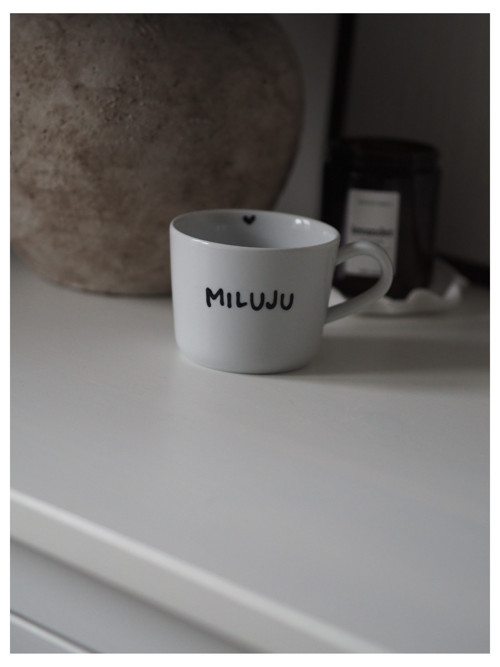 Ručně malovaný hrníček MILUJU — foto 4