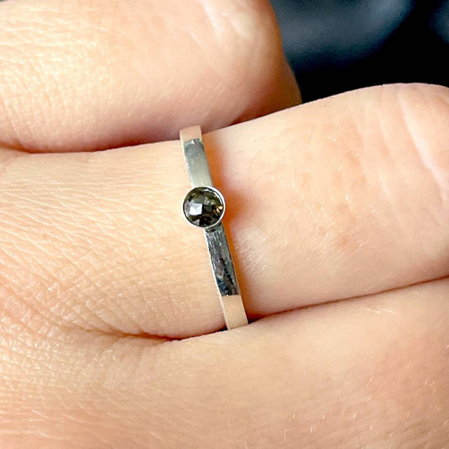Stříbrný prsten s hnědým diamantem E019 — foto 2